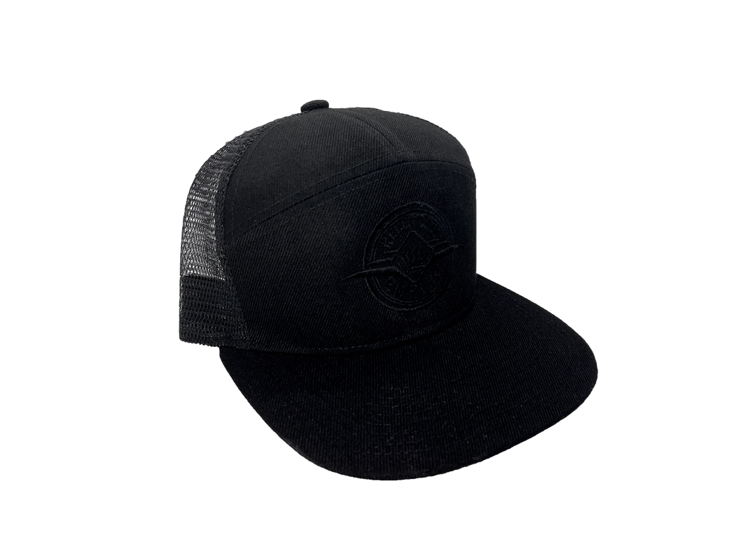 7 Panel Black/Black